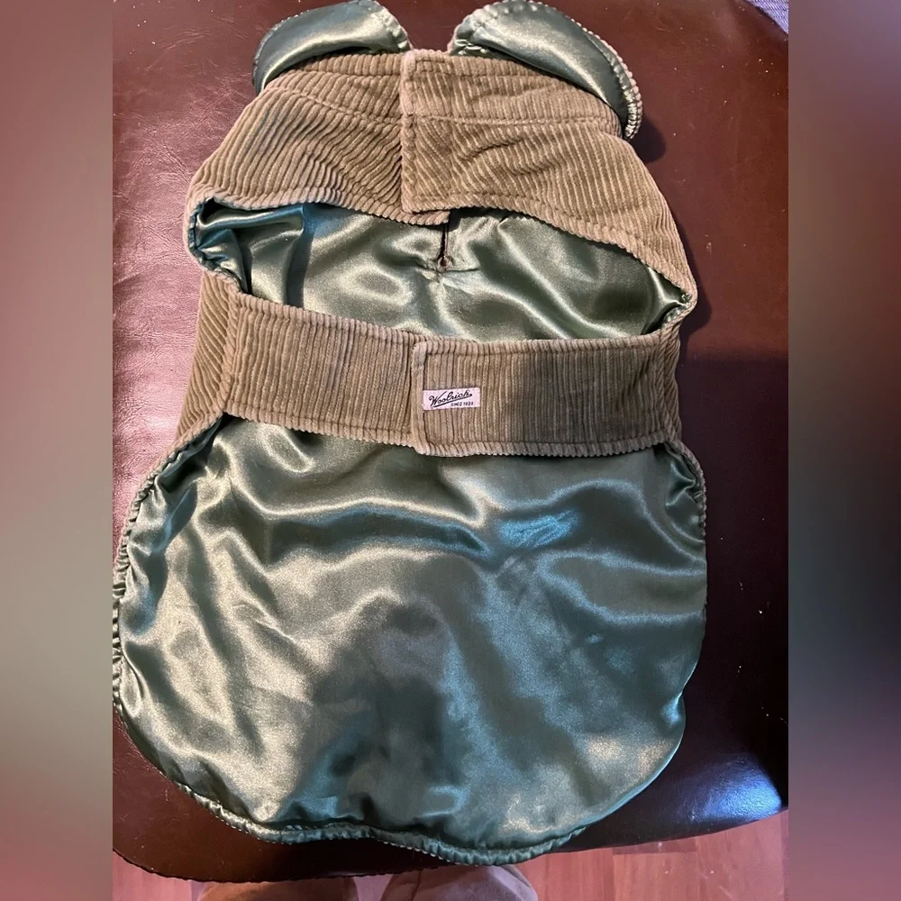 Woolrich sz M corduroy green dog coat in size M.
